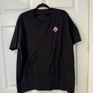 Red Eight T-shirt Mens‎ Sz XL Black Embroidered Mushroom Logo